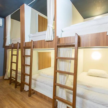 Give Me 5 Hostel Чіангмай Екстер'єр фото